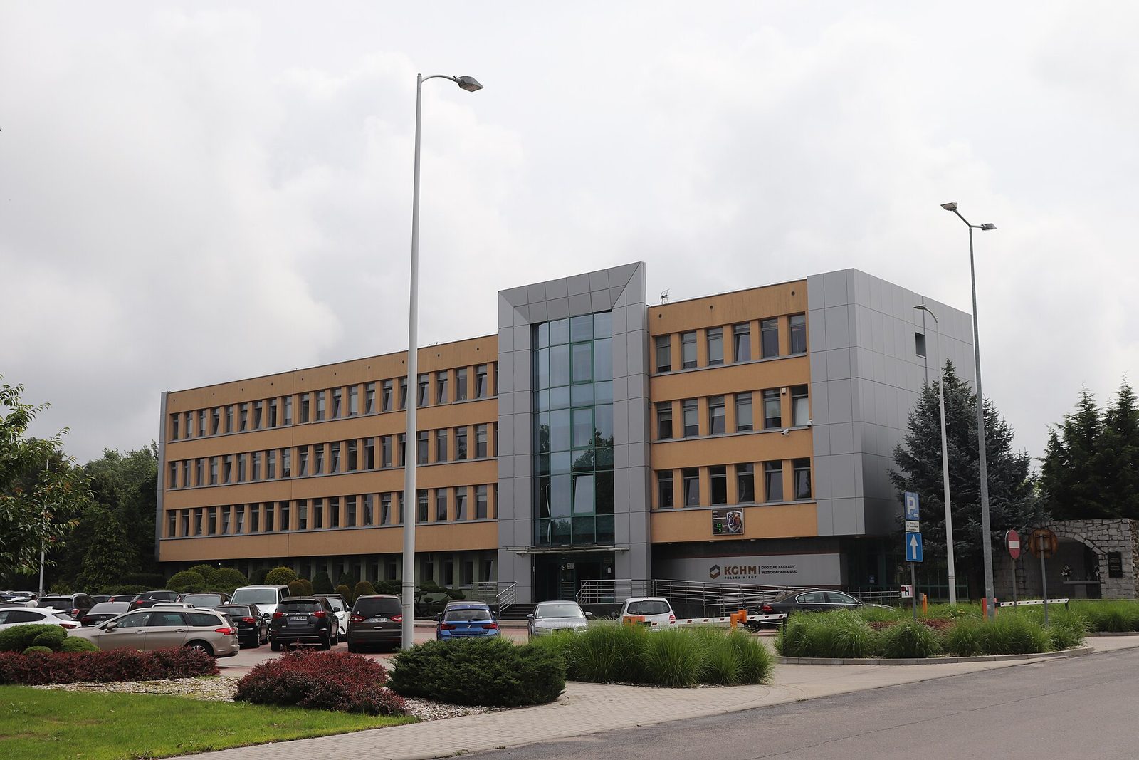 Budynek biurowy Zakładu Wzbogacania Rud KGHM w Polkowicach