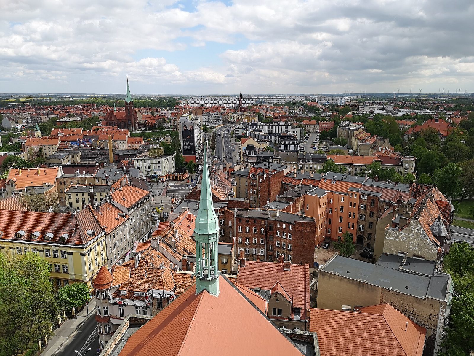 Widok na wschodnią część Legnicy, miasta, w którym mieści się siedziba LSSE